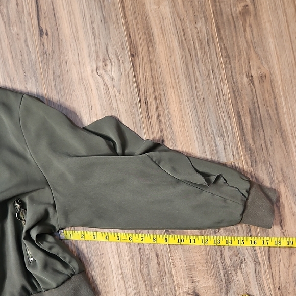 Who What Wear Women’s Khaki Bomber Jacket With Ruffle Detail Large - Picture 9 of 10